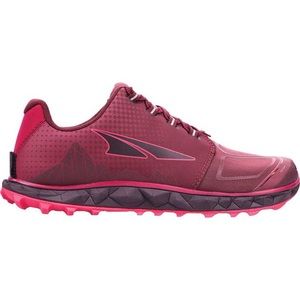 NWT Altra Superior / New in Box